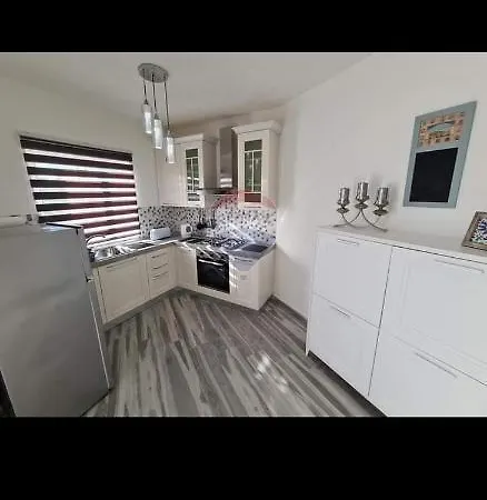 Beach Escape With Country Views Apartmán